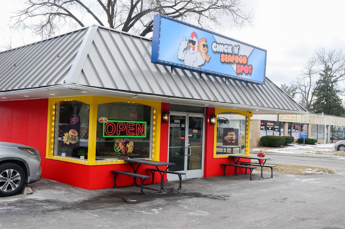 Chick N' Seafood Spot